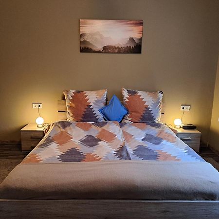 Ochmanns Ferienwohnung Meschede Esterno foto
